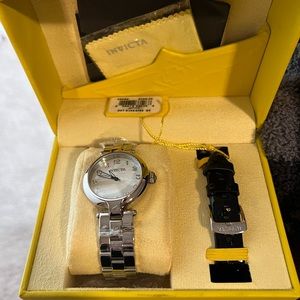 NWT Invicta Mother of Pearl Stainless Steel Watch